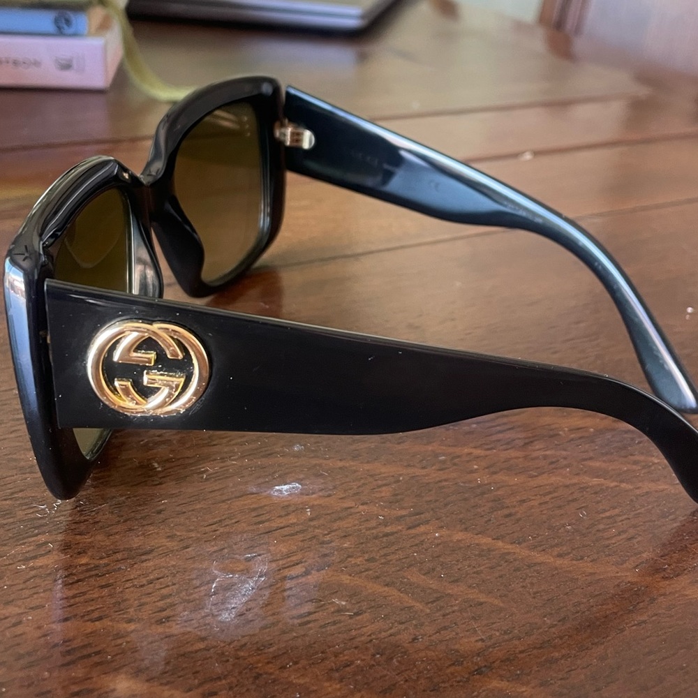 Gucci Sunglass BLACK - Picture 7 of 8